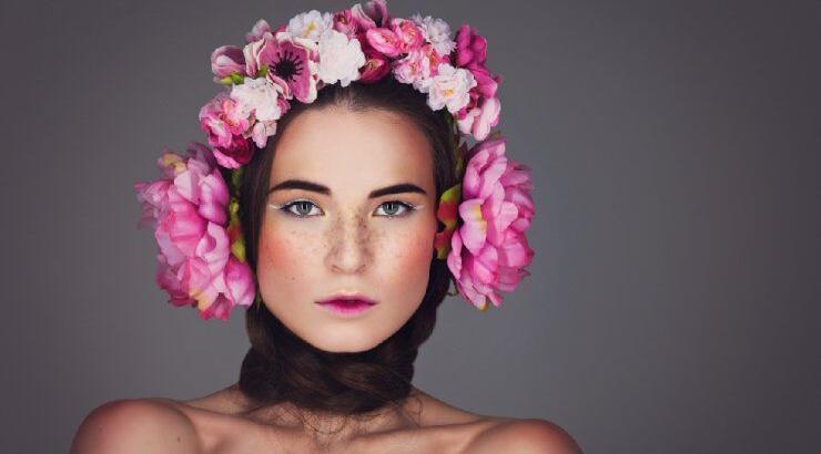 5 τάσεις στο μακιγιάζ που θα βλέπεις παντού την Άνοιξη/Καλοκαίρι 2023