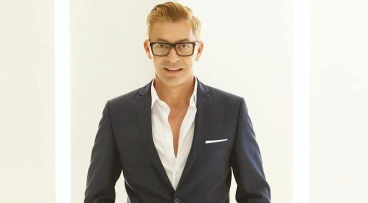 Μιχάλης Ορφανίδης: Μας δείχνει το πιο υπέροχο black sparkly smokey eyes