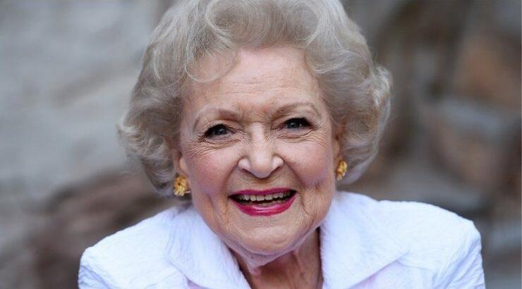 Betty White: Πέθανε η θρυλική ηθοποιός δύο εβδομάδες πριν κλείσει τα 100!