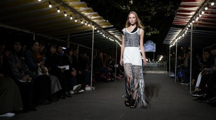 Φόρεσε black & white για chic εμφανίσεις