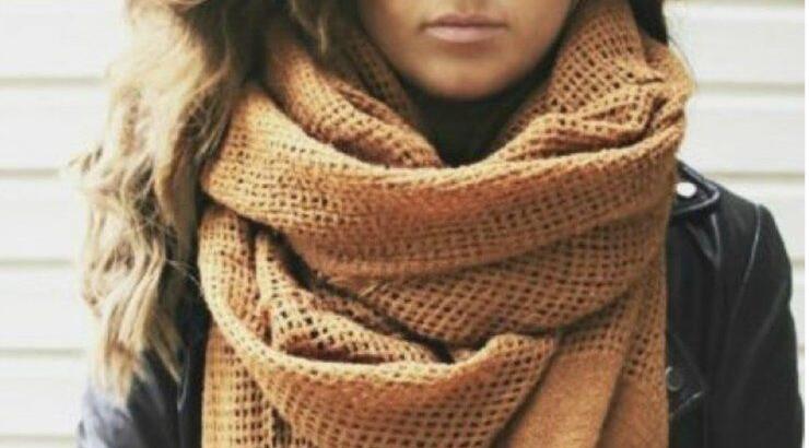 Αυτό το χειμερινό αξεσουάρ θα σε κρατήσει ζεστή και θα απογειώσει το look σου