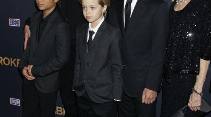 Συγκλονιστικό ανδρόγυνο look για την κόρη του Brad Pitt [εικόνες]