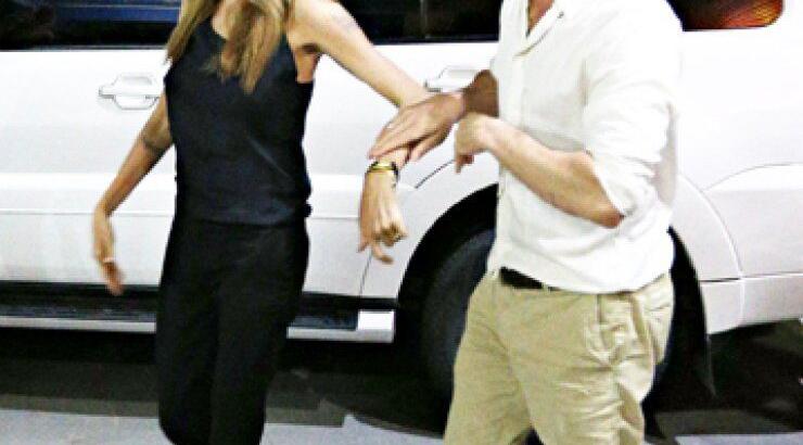 Angelina Jolie: Όλο και πιο κοντά στην ανορεξία [φωτογραφίες]