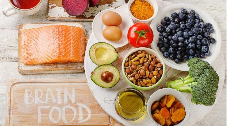 16 τροφές που μπορούν να μετατρέψουν τον εγκέφαλό σε πραγματική μηχανή παραγωγικότητας