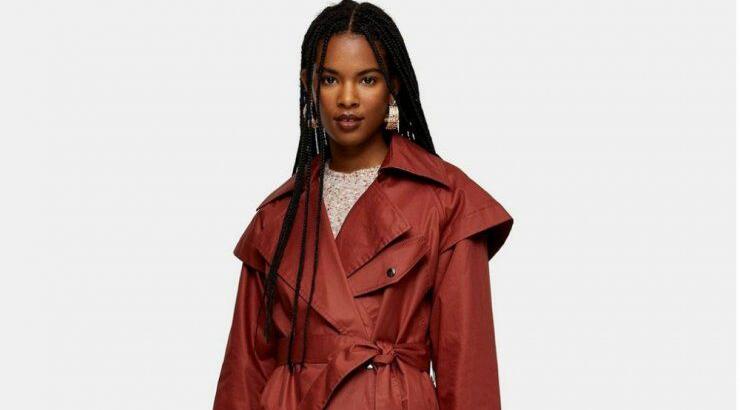 Το trench coat που πρέπει να υπάρχει στην ανοιξιάτικη σου γκαρνταρόμπα