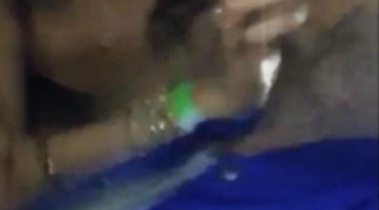 ‘’Ερωτική’’ επίθεση δέχτηκε διάσημος τραγουδιστής [εικόνες]