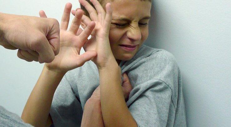 Bullying: Τι πρέπει να γνωρίζουν οι γονείς