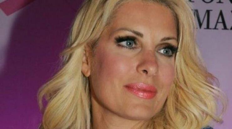 Ελένη Μενεγάκη: «Τσακωνόμασταν επί δέκα μέρες με την μάνα μου»