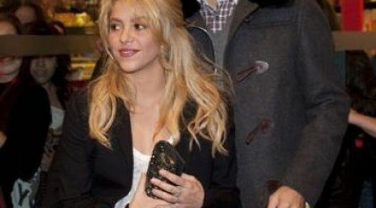 Shakira: Η hot λατίνα θα γίνει μανούλα;