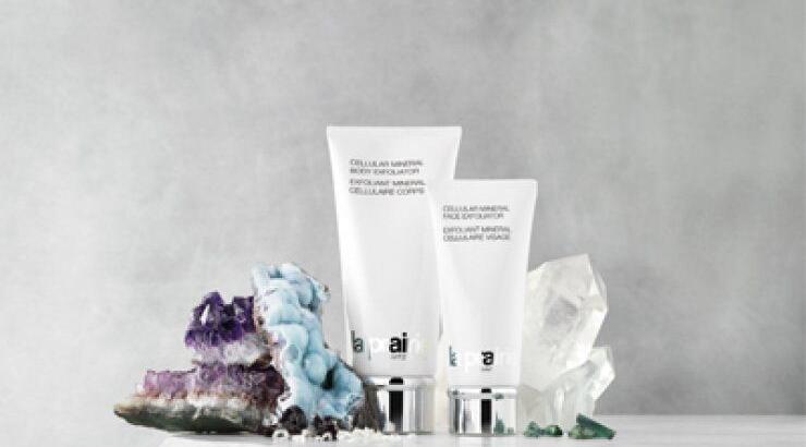 Βιώστε την πολυτέλεια στο βαθύ καθαρισμό της επιδερμίδας σας