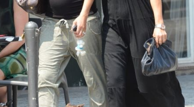 Διάσημη καλλονή περιμένει το πρώτο της μωράκι! [εικόνες]