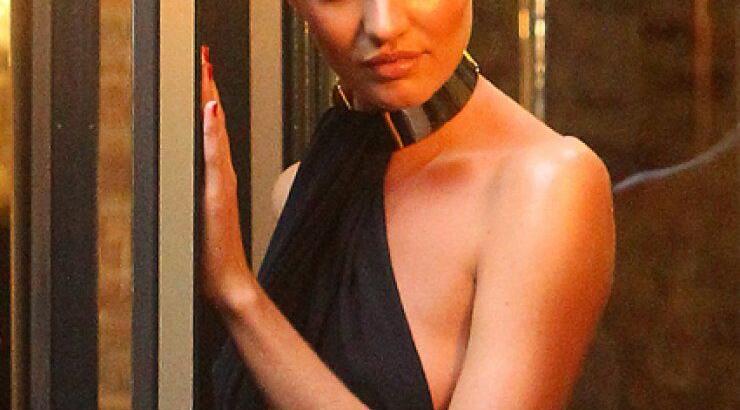 Σε νέα σέξυ φωτογράφηση η πιο ωραία γυναίκα στο κόσμο [εικόνες]