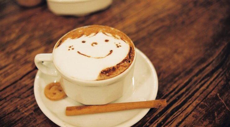  Πώς να αφαιρέσεις τους επίμονους λεκέδες καφέ από τις κούπες σου