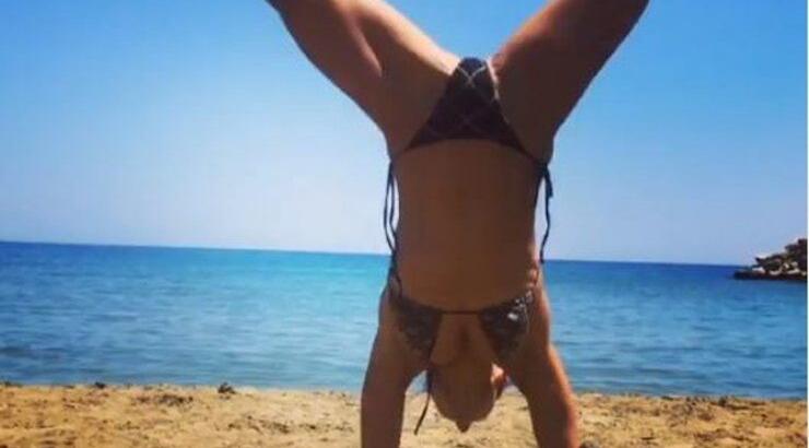 Επώνυμη Ελληνίδα μητέρα μας κομπλάρει με το σώμα της 