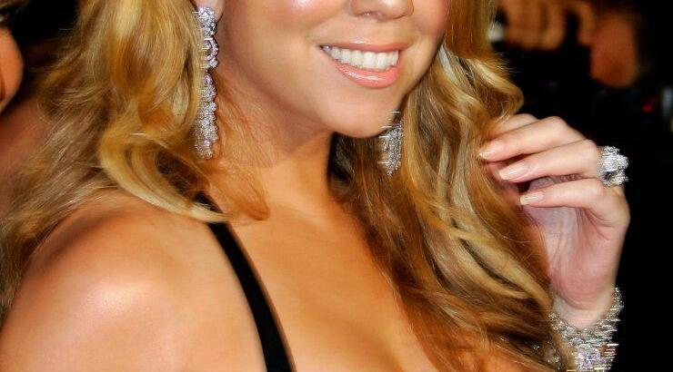 Mariah Carey: Βγάζει selfie γυμνή στη μπανιέρα και αναστατώνει το instagram!