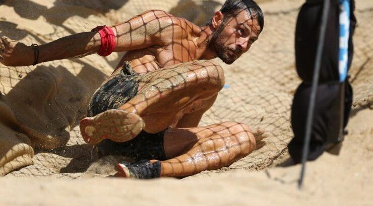 Η κουκλάρα που βρίσκεται πίσω από το "Survivor" και δεν την έχουμε ξαναδεί!