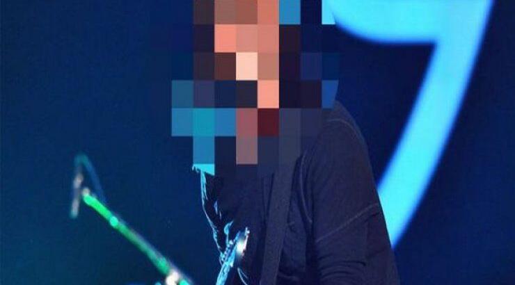 ΣΟΚ! Πασίγνωστος τραγουδιστής έσπασε το πόδι του πάνω στη σκηνή! 