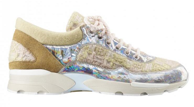 Αυτά είναι τα πιο πολυπόθητα sneakers της σεζόν