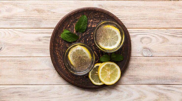 Όλα όσα πρέπει να γνωρίζεις για το viral ρόφημα με λεμόνι και σπόρους chia 