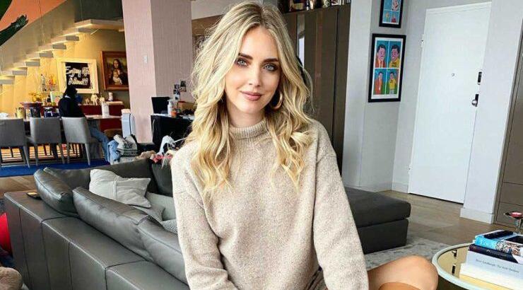 Chiara Ferragni: Ποζάρει γυμνή στον καθρέφτη της γκαρνταρόμπας της και μας δείχνει τη φουσκωμένη της κοιλίτσα!
