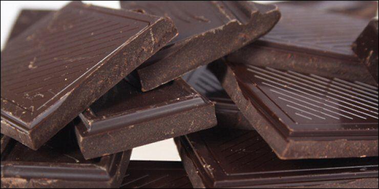 Μαύρη σοκολάτα: γιατί είναι τόσο ωφέλιμη;
