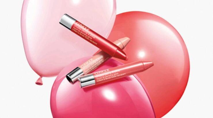 Το νέο Chubby Plump & Shine Liquid Lip Plumping Gloss της Clinique