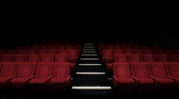 Ανοίγουν θέατρα και σινεμά από τη Δευτέρα – Μάθετε ποιον αριθμό θα στέλνετε στο 8998!