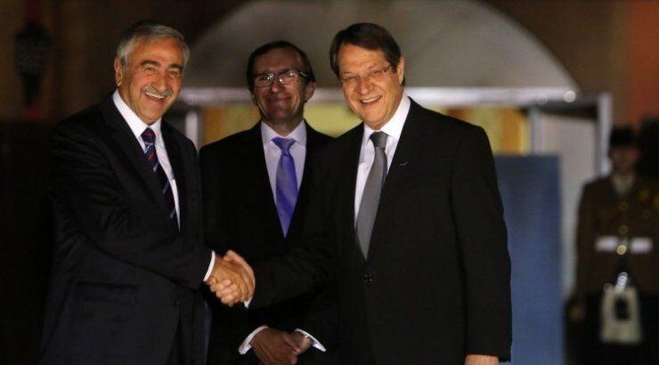 Επαναρχίζουν την Παρασκευή οι συνομιλίες για το κυπριακό