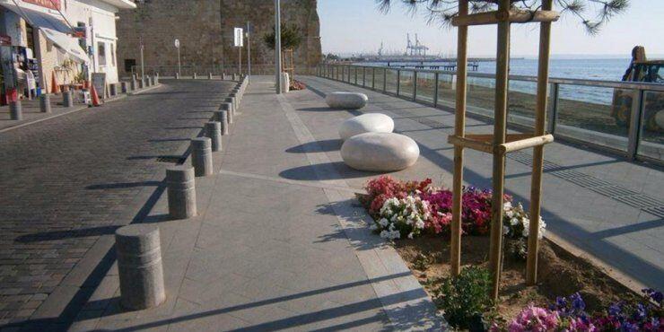 Tα πρωτότυπα τα παγκάκια της Πιαλέ Πασιά