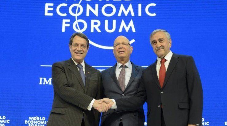 Πλήρης αξιοποίηση του βήματος στο Νταβός από Ακιντζί 