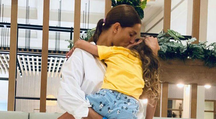 Κωνσταντίνα Ευριπίδου: Εξομολογήθηκε πως είναι η Αριάδνη με τον μικρό της αδερφό!