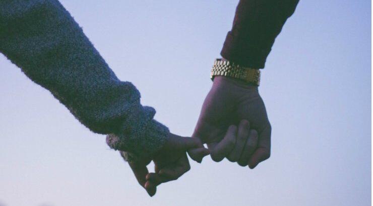 10 συμβουλές για να κρατήσετε τη σχέση σας ζωντανή