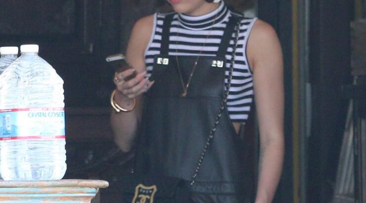 Η Miley Cyrus και η σχέση της με τη Chanel [εικόνες]