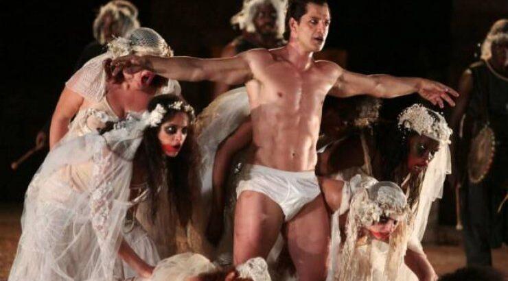 Σάκης Ρουβάς: «Ίσως θα προτιμούσαν να με δουν χωρίς εσώρουχο»!