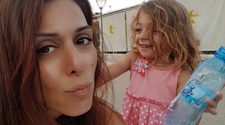 Η κόρη της Δανάης Χρήστου γράφει γράμμα στον Άγιο Βασίλη και μας ξετρελαίνει! [βίντεο]