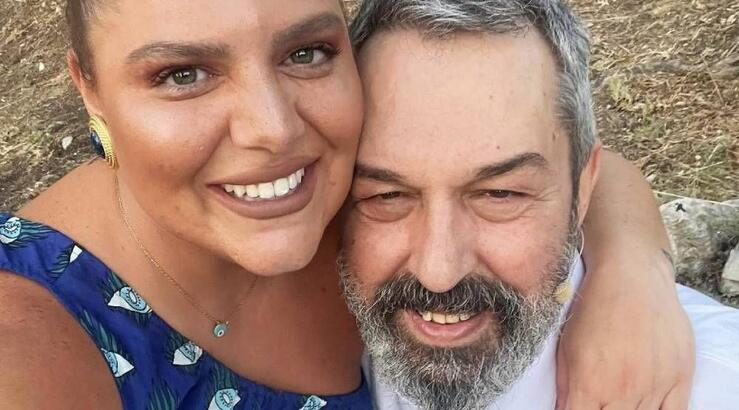 Χρήστος Χατζηπαναγιώτης: Η εικόνα μέσα από το νοσοκομείο με τη Δανάη Μπάρκα 