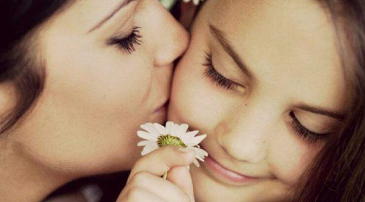 Οι καλύτερες συμβουλές ομορφιάς που μας έχουν δώσει οι μαμάδες μας