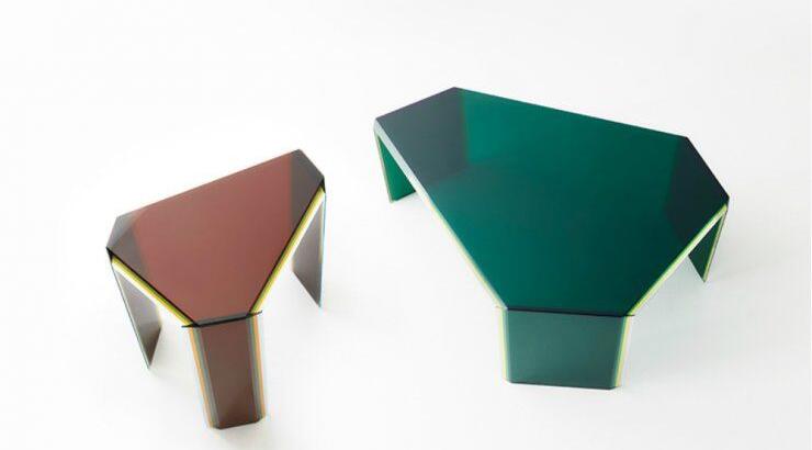 Διάφανα τραπέζια από την Patricia Urquiola