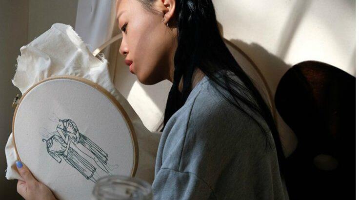 Χαριτωμένα χειροποίητα έργα σε μικρό καμβά