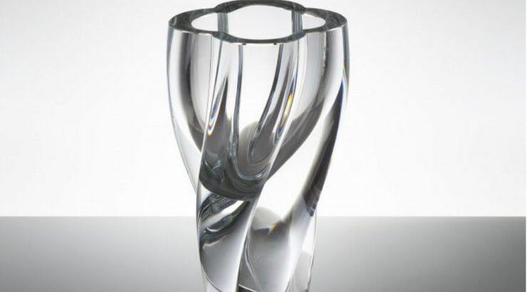 Το μονόγραμμα της Louis VuItton σε βάζο