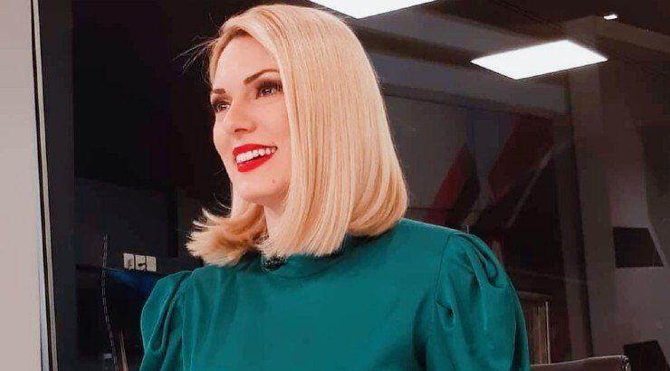 Δήμητρα Μακρυγιάννη: Ποζάρει με crop top και η σιλουέτα της εντυπωσιάζει! 