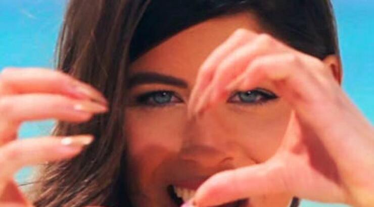 Demy: Δες πως είναι χωρίς μακιγιάζ!