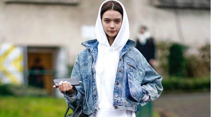 4 τρόποι να φορέσεις το denim σακάκι σου αυτή την άνοιξη