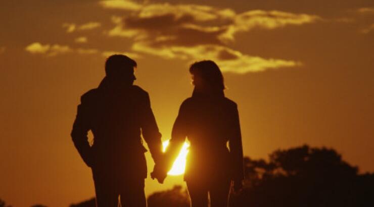 Πού πρέπει να βρίσκεται το τηλεκοντρόλ κι άλλες 21 συμφωνίες που πρέπει να κάνει το ζευγάρι πριν από το γάμο [λίστα]