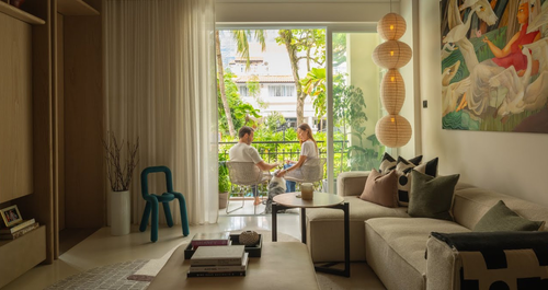 Μέσα σε ένα διαμέρισμα σχεδιασμένο σαν… αυτοβιογραφία της ιδιοκτήτριας