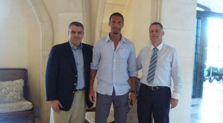 Rio Ferdinard: Ο star του  ποδοσφαίρου κάνει διακοπές στην Πάφο