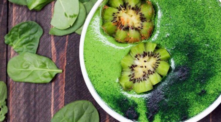 Κάνε detox μόνο προσθέτοντας αυτά τα 4 συστατικά στο νερό σου!