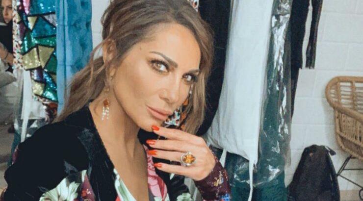 Δέσποινα Βανδή: Δείτε πως την τρόλαρε ο γιος της δημόσια [εικόνα]