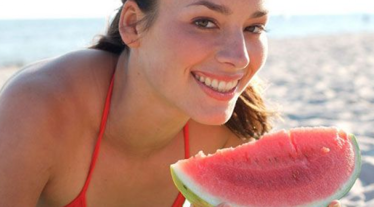 Η δίαιτα των διακοπών - Τι να φάτε για να μην παχύνετε;