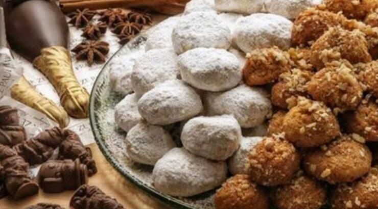 Μελομακάρονα Vs Κουραμπιέδες: Ποια είναι τα βασικά συστατικά τους και ποια η θρεπτική τους αξία